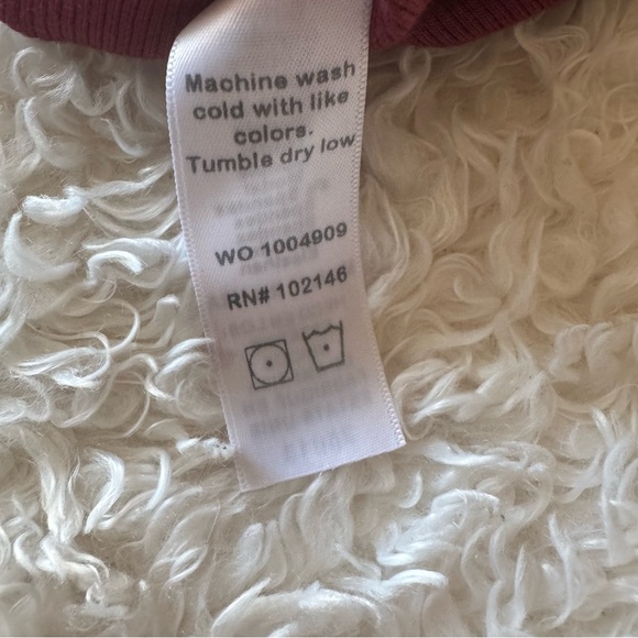 Michael Stars Denise Ultra Rib Top in Boysenberry Burgundy Size Medium NEW - Picture 10 of 11